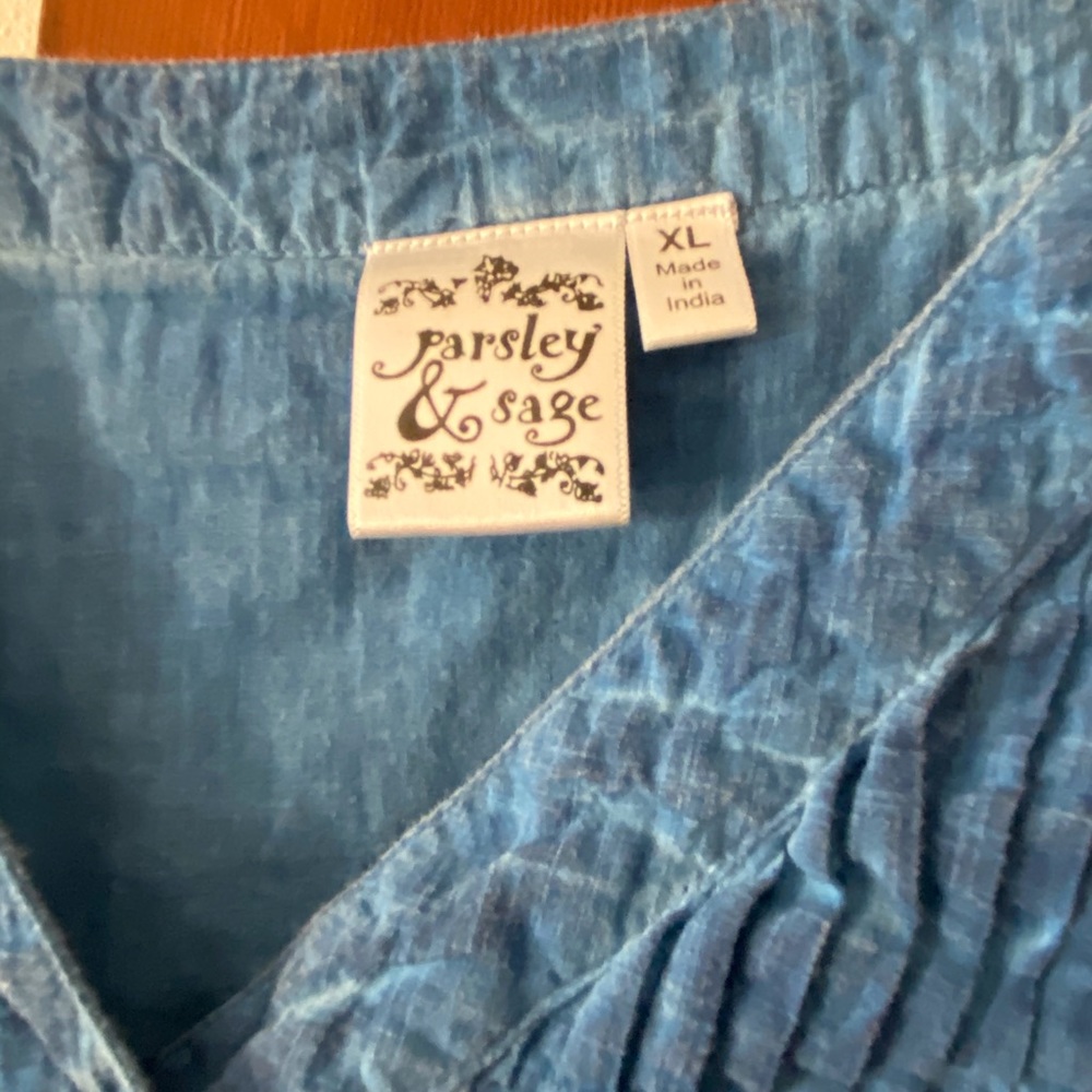 Long women’s XL shirt by Parsley and Sage